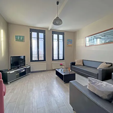 Apartment Triplex T4, 60m², 3 Chambres, Coeur De Plage, Proche Commerces Et - Fr-1-646-21