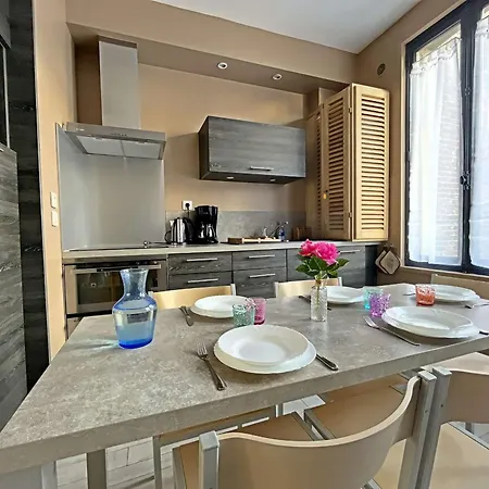 Triplex T4, 60m², 3 Chambres, Coeur De Plage, Proche Commerces Et - Fr-1-646-21